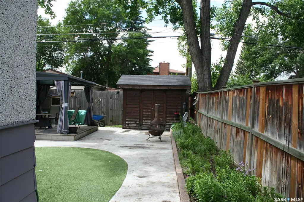 128 Riddell Crescent Regina SK S4S 5L3