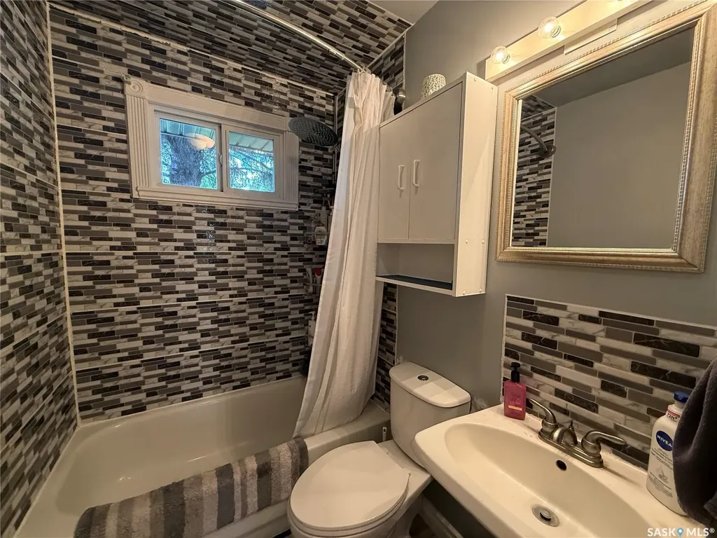 374 Fourth Avenue N Yorkton SK S3N 1B6