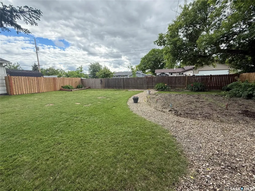 374 Fourth Avenue N Yorkton SK S3N 1B6