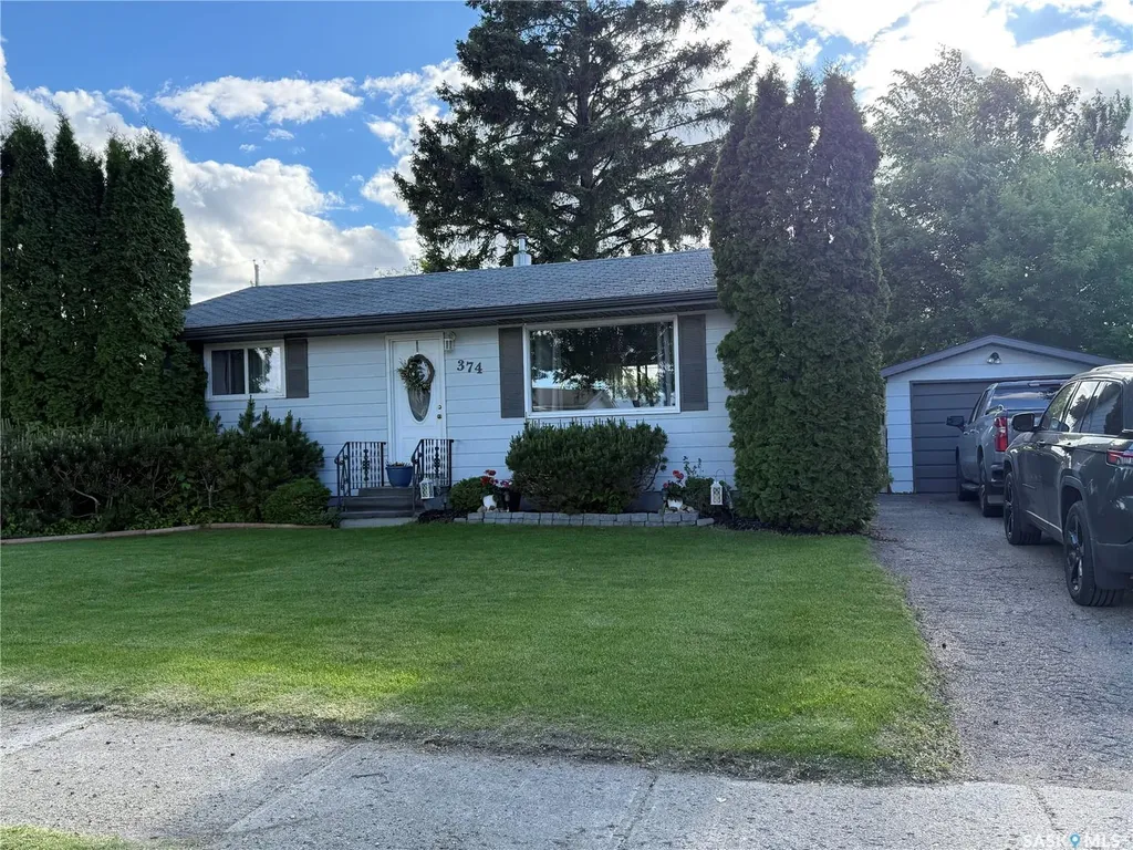 374 Fourth Avenue N Yorkton SK S3N 1B6