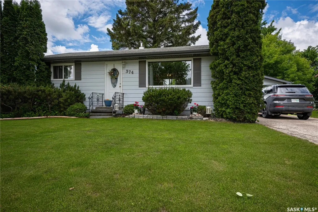 374 Fourth Avenue N Yorkton SK S3N 1B6