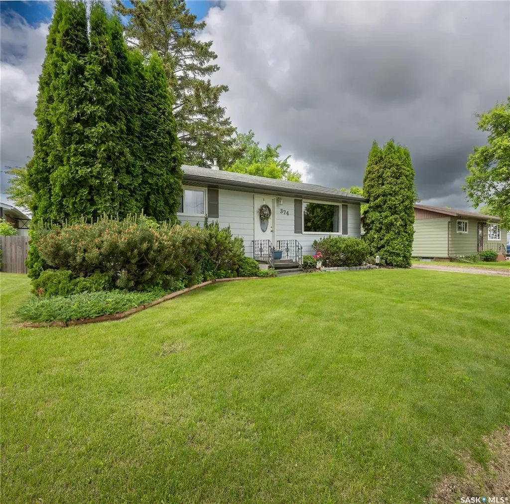374 Fourth Avenue N Yorkton SK S3N 1B6
