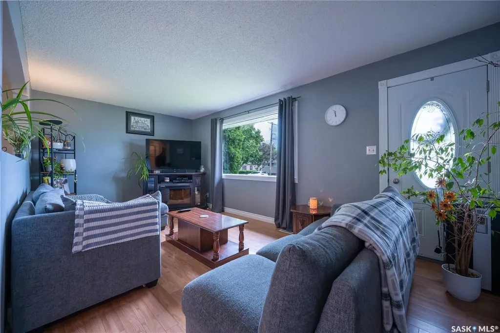 374 Fourth Avenue N Yorkton SK S3N 1B6