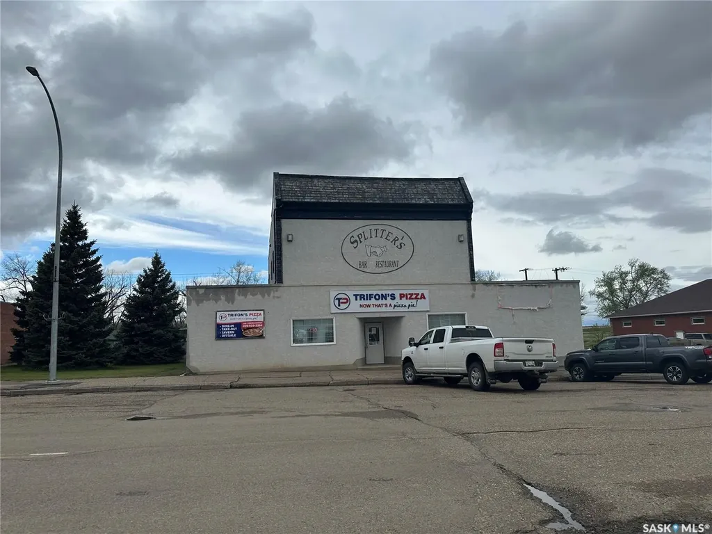 116 Center Street Ponteix SK S4N 0E1