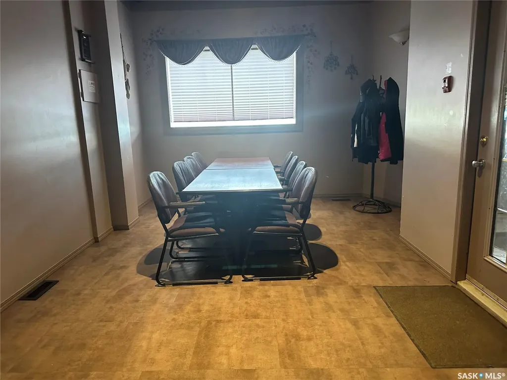 116 Center Street Ponteix SK S4N 0E1