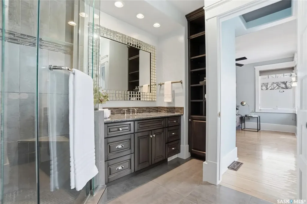 702 Queen Street Saskatoon SK S7K 0M9