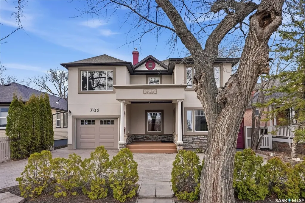 702 Queen Street Saskatoon SK S7K 0M9