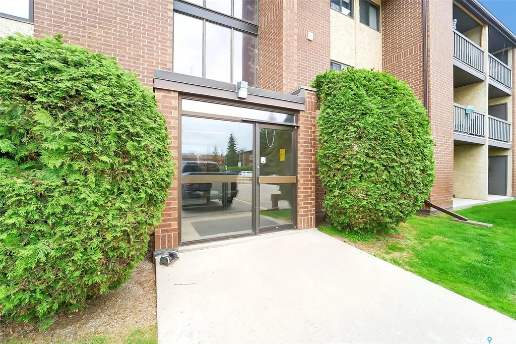 315 Tait Crescent Saskatoon SK S7H 5L6