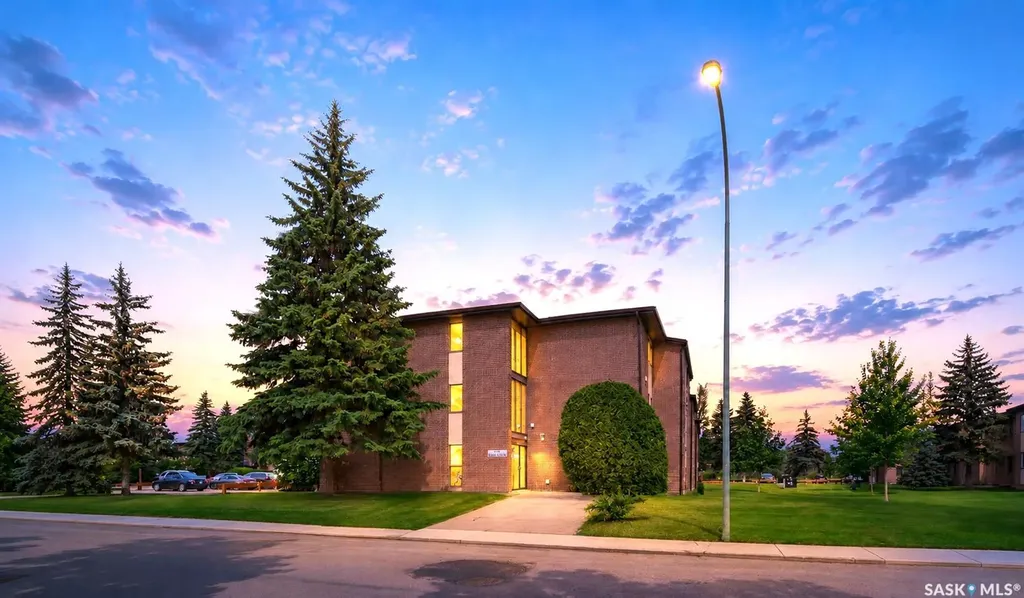 315 Tait Crescent Saskatoon SK S7H 5L6
