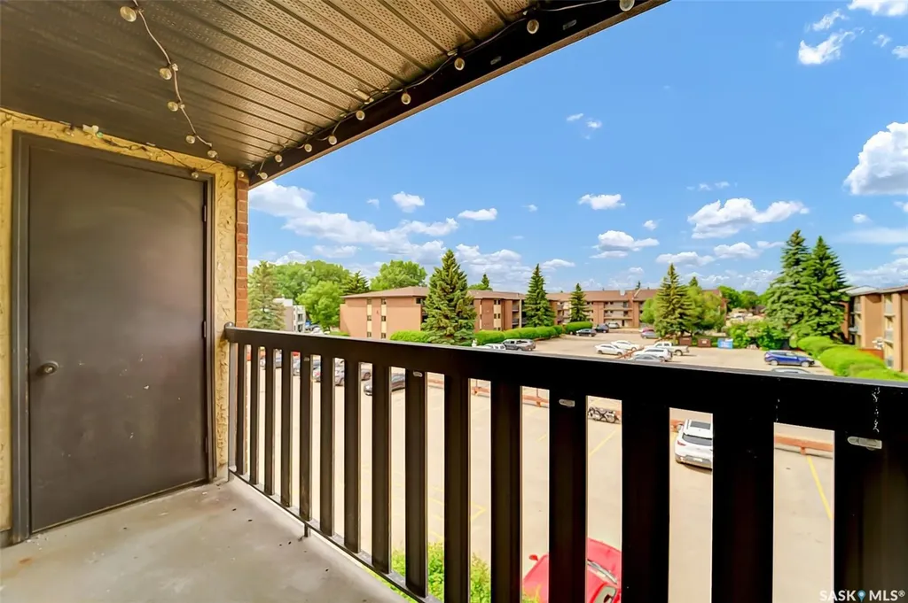 315 Tait Crescent Saskatoon SK S7H 5L6