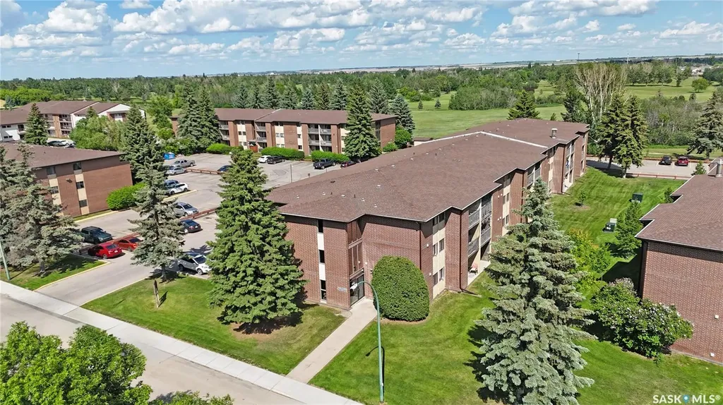 315 Tait Crescent Saskatoon SK S7H 5L6