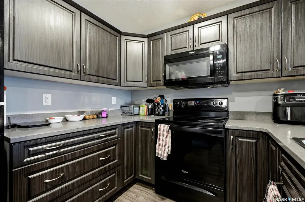 110 Akhtar Bend Saskatoon SK S7W 0B8