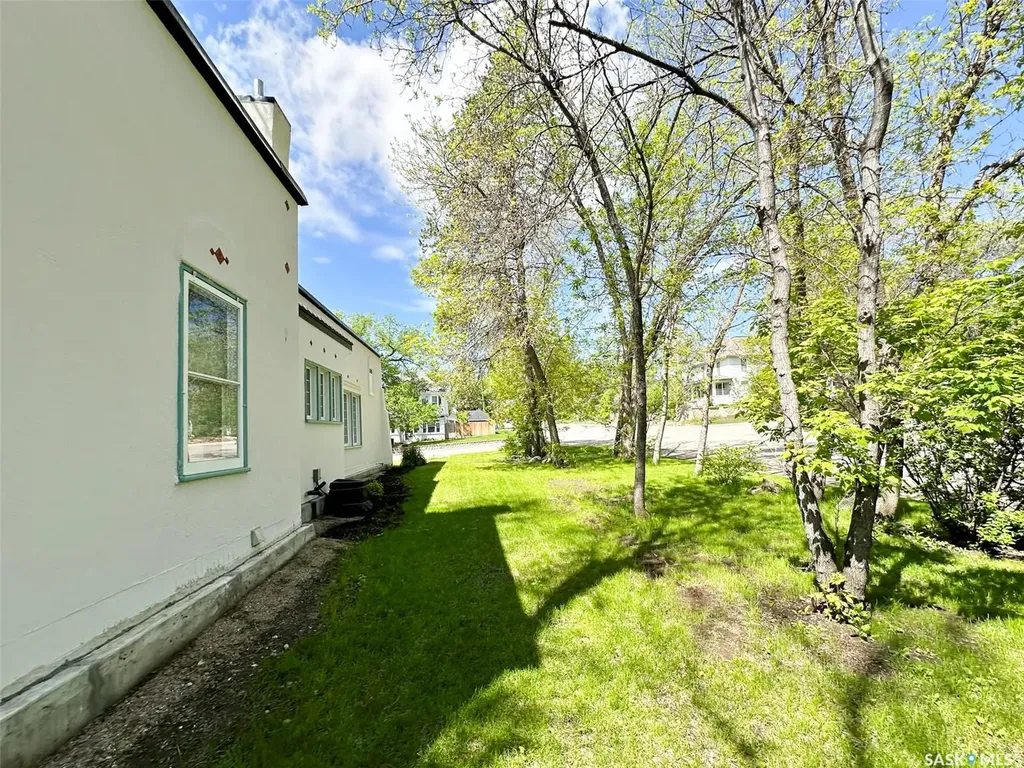577 2nd Avenue NE Swift Current SK S9H 2E5