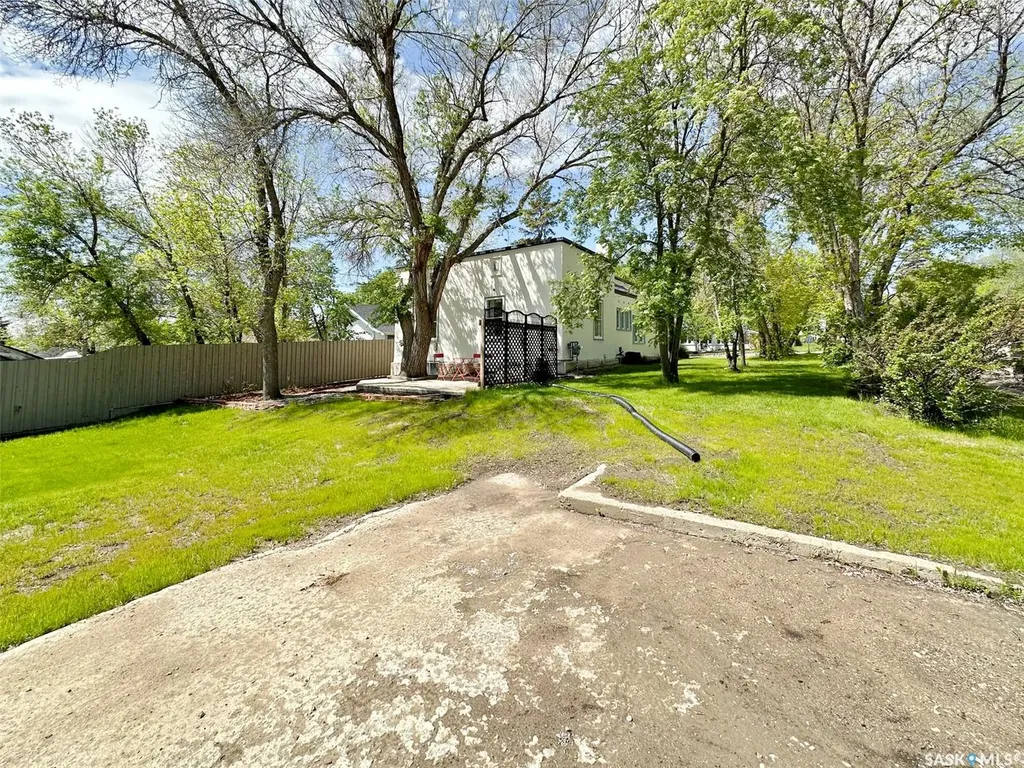577 2nd Avenue NE Swift Current SK S9H 2E5