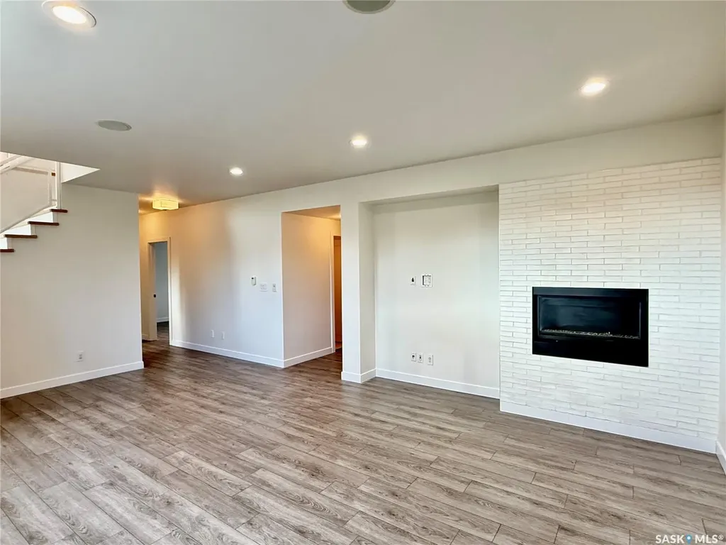 926 Wilkins Court Saskatoon SK S7W 0C7