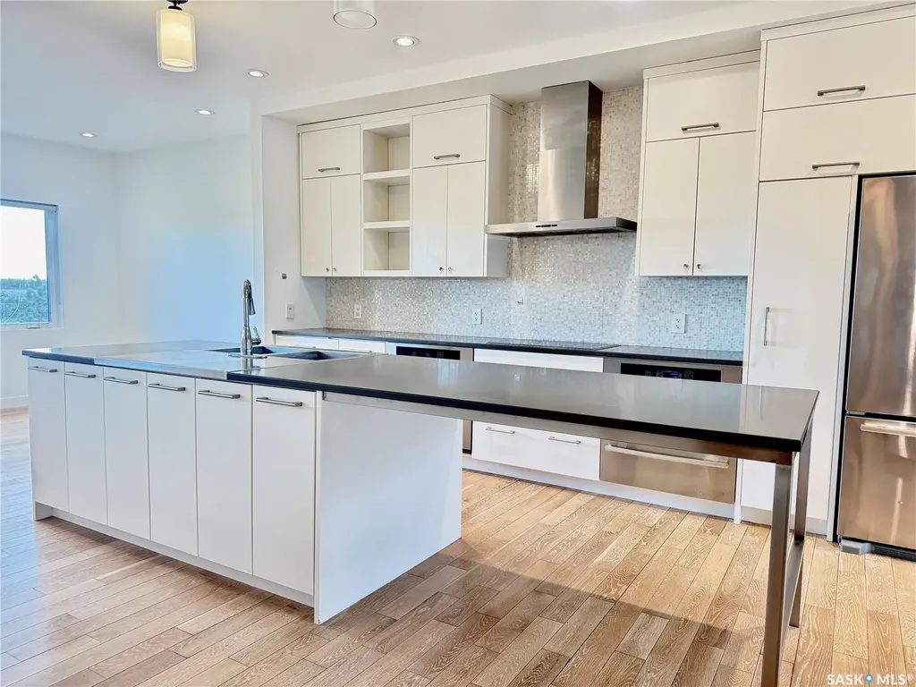 926 Wilkins Court Saskatoon SK S7W 0C7