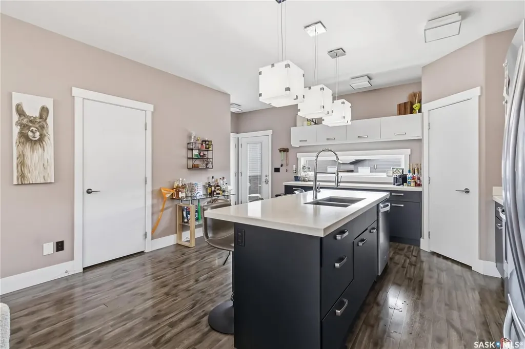 527 Kloppenburg Crescent Saskatoon SK S7W 0P1