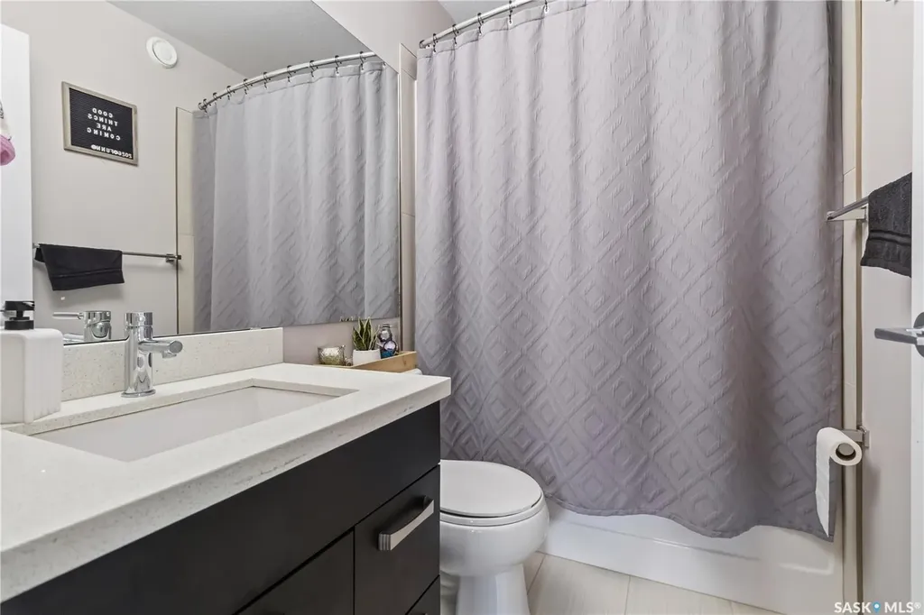 527 Kloppenburg Crescent Saskatoon SK S7W 0P1
