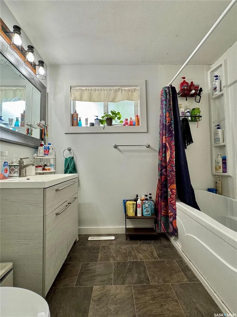 19 Logan Crescent W Yorkton SK S3N 0W1