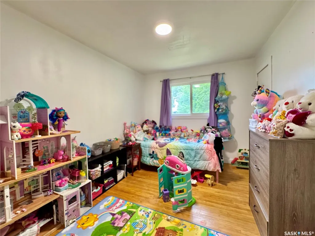 19 Logan Crescent W Yorkton SK S3N 0W1