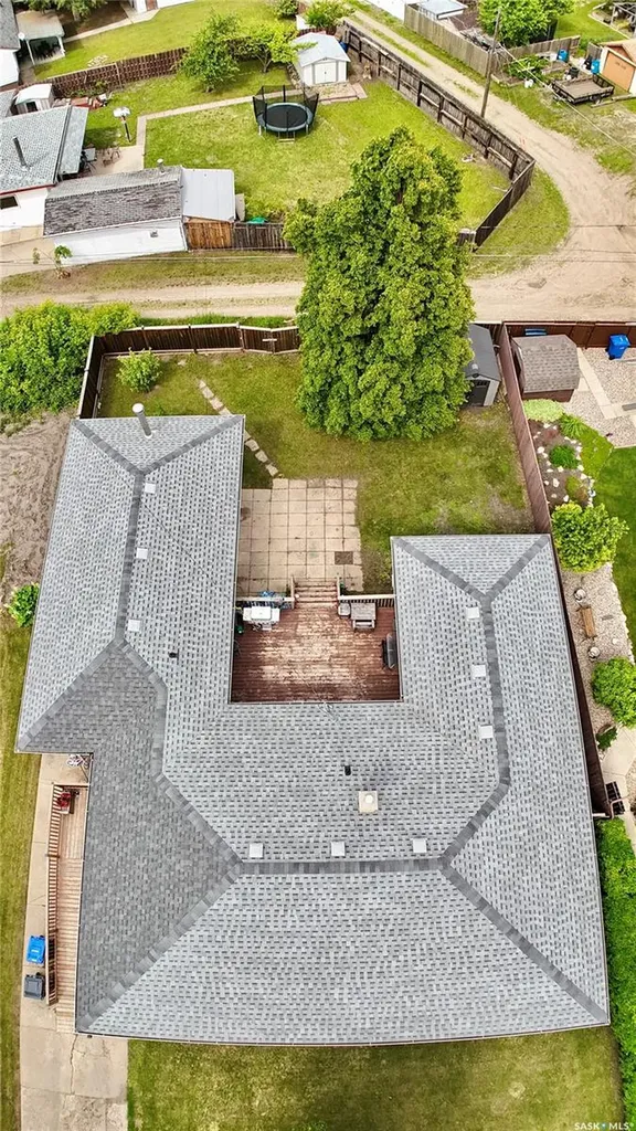 19 Logan Crescent W Yorkton SK S3N 0W1