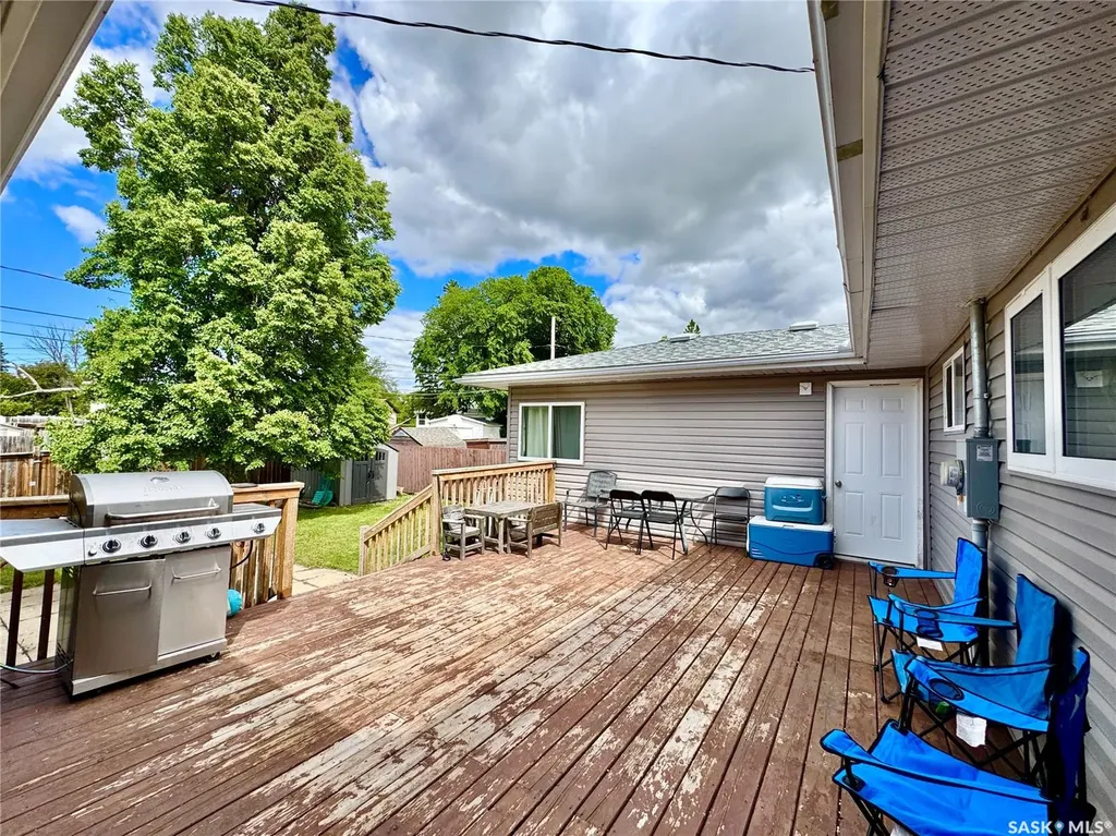 19 Logan Crescent W Yorkton SK S3N 0W1