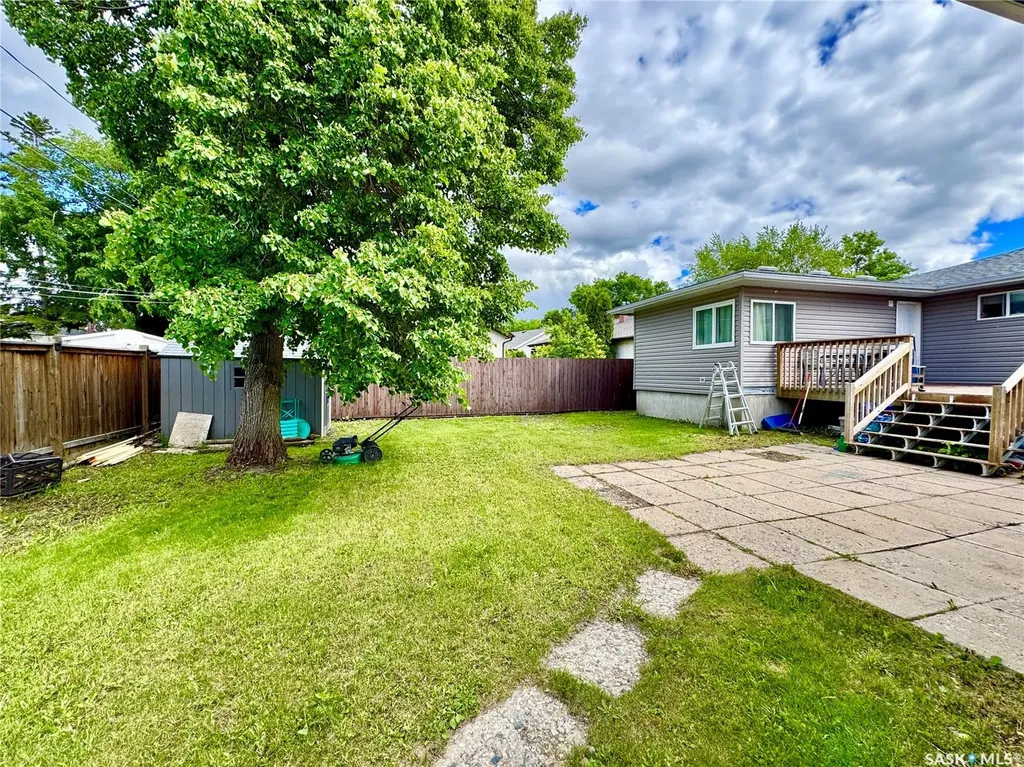 19 Logan Crescent W Yorkton SK S3N 0W1