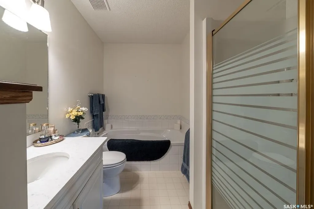 59 Greensboro Drive Regina SK S4S 7G1