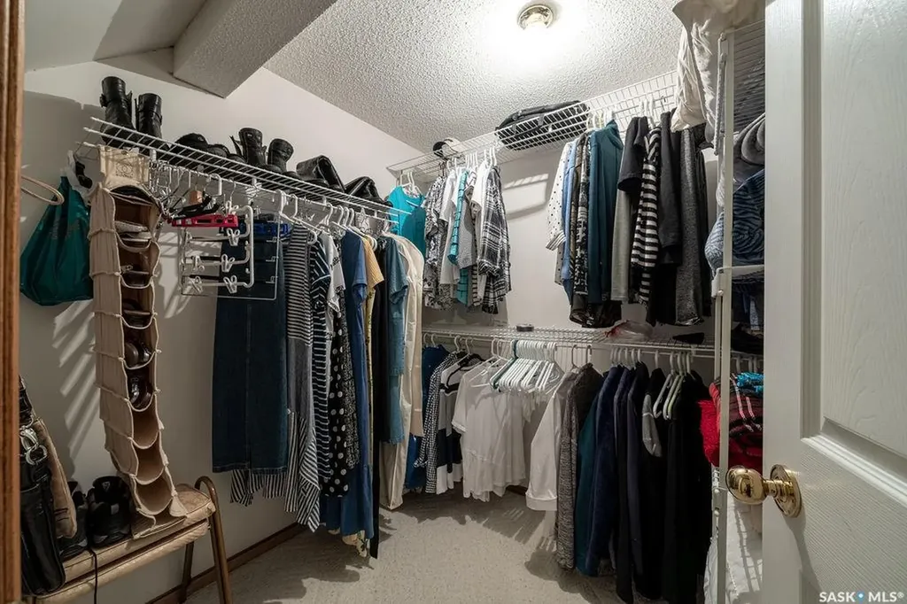59 Greensboro Drive Regina SK S4S 7G1