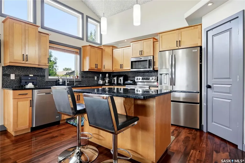 1 Wellington Bay White City SK S4L 0B6