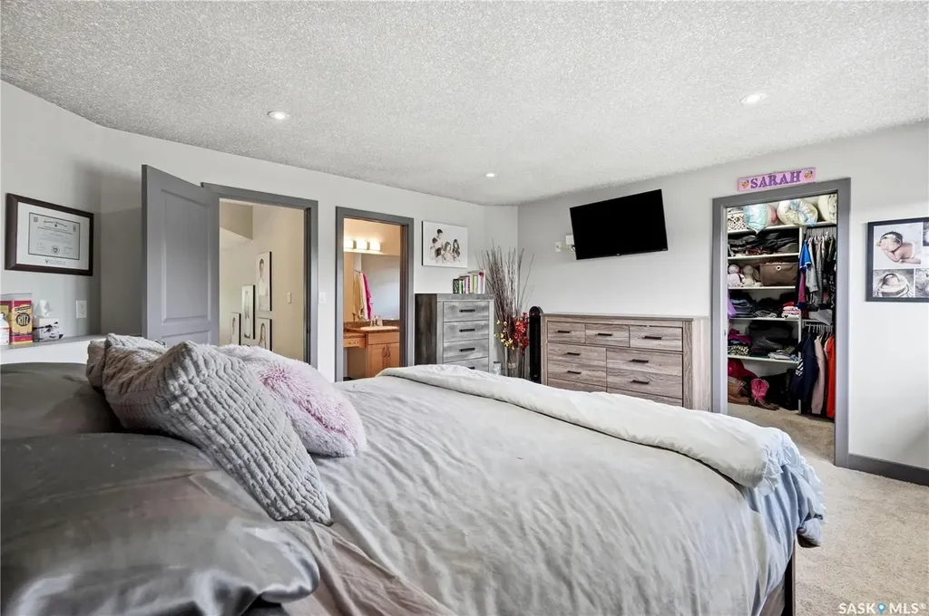 1 Wellington Bay White City SK S4L 0B6