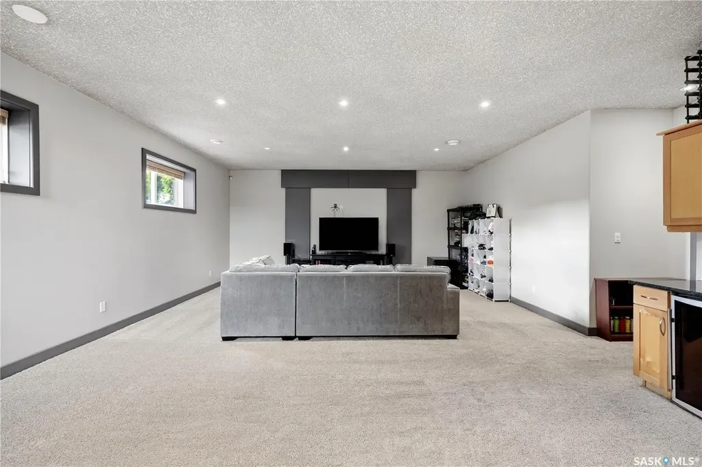 1 Wellington Bay White City SK S4L 0B6