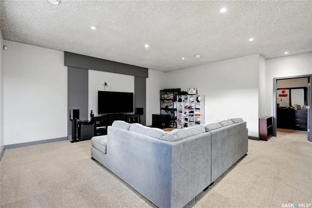 1 Wellington Bay White City SK S4L 0B6