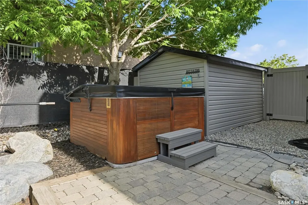 1 Wellington Bay White City SK S4L 0B6