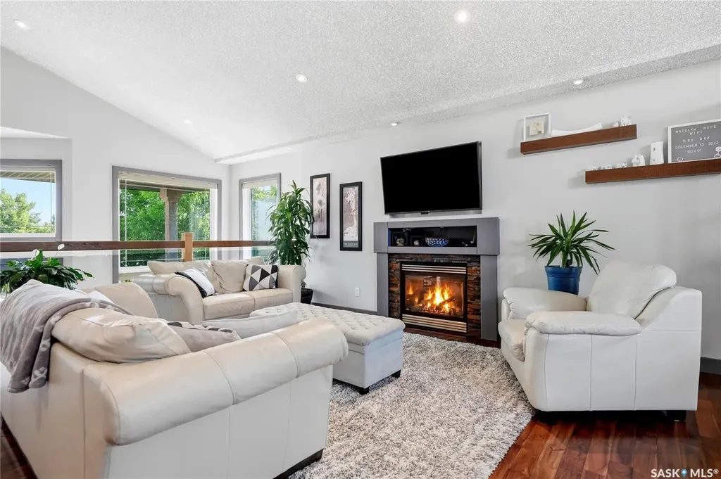 1 Wellington Bay White City SK S4L 0B6