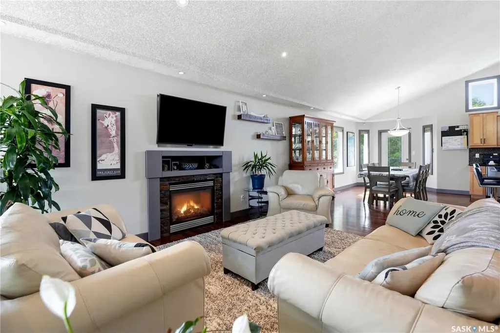 1 Wellington Bay White City SK S4L 0B6
