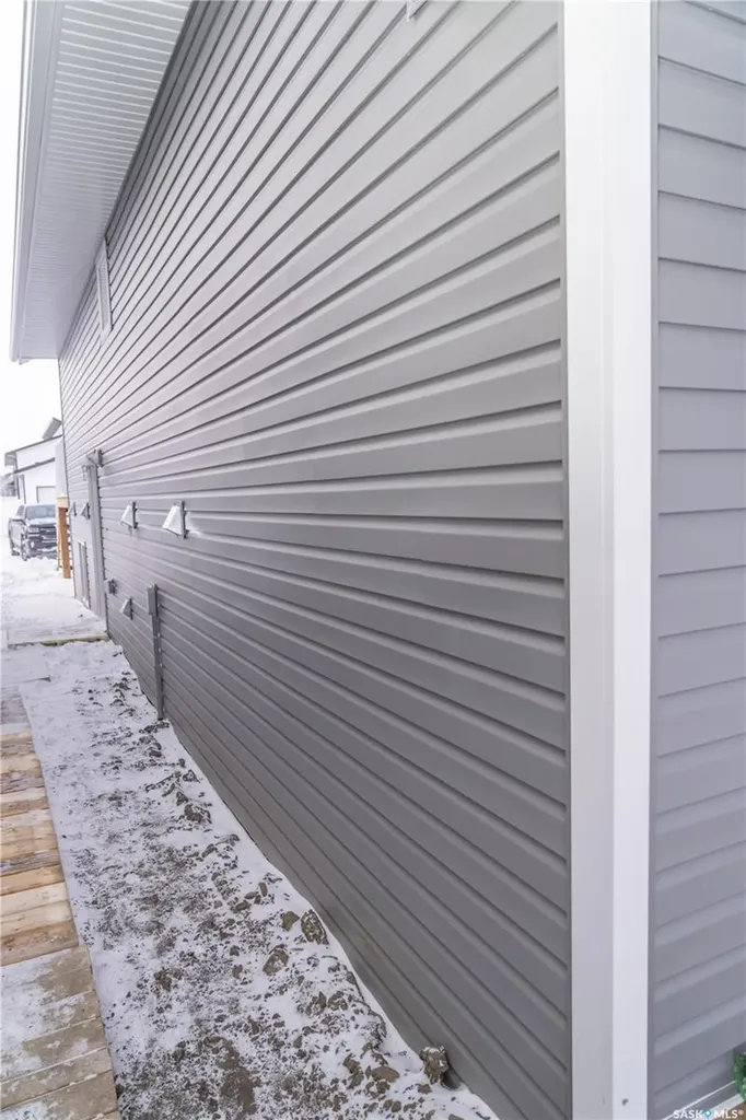 318 Stehwien Street Saskatoon SK S7W 1M9
