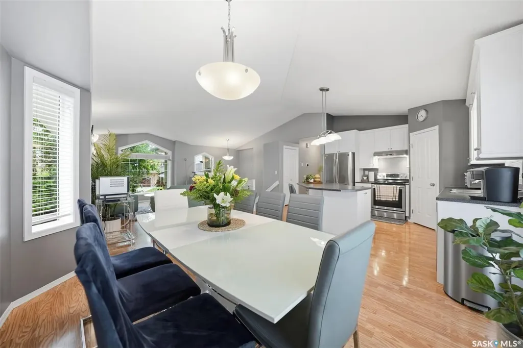 738 Wright Crescent Saskatoon SK S7N 4T8