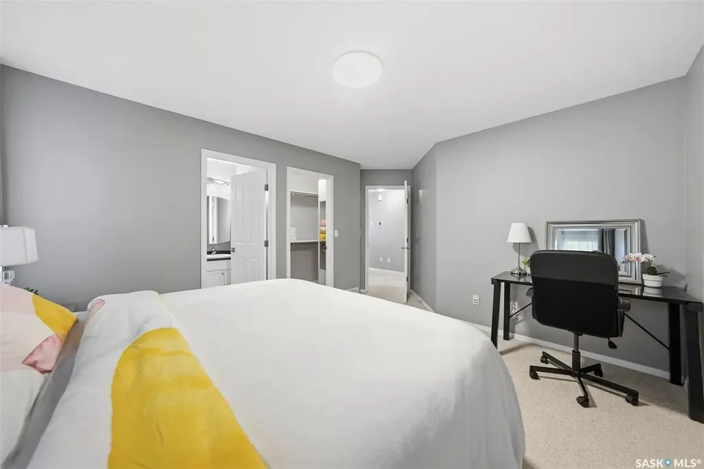 738 Wright Crescent Saskatoon SK S7N 4T8