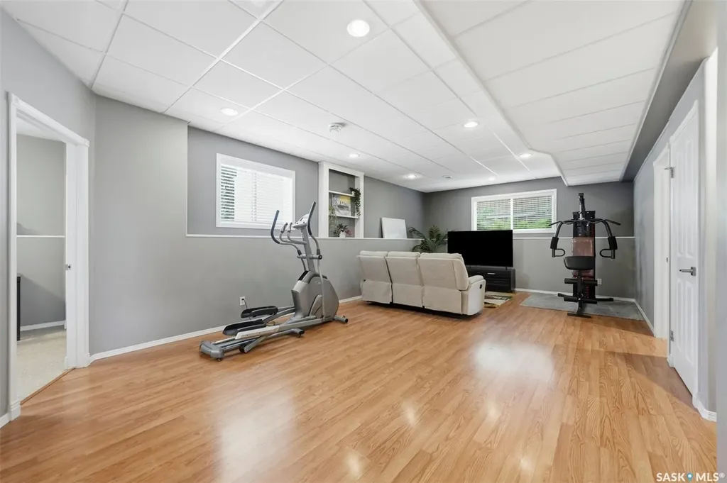 738 Wright Crescent Saskatoon SK S7N 4T8
