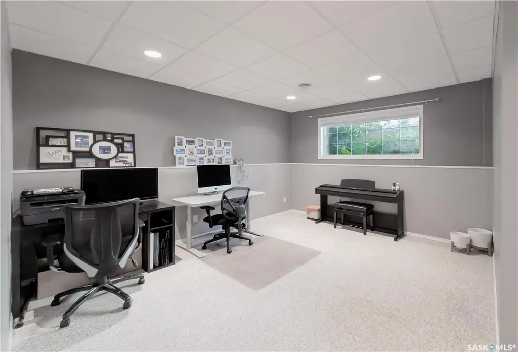 738 Wright Crescent Saskatoon SK S7N 4T8