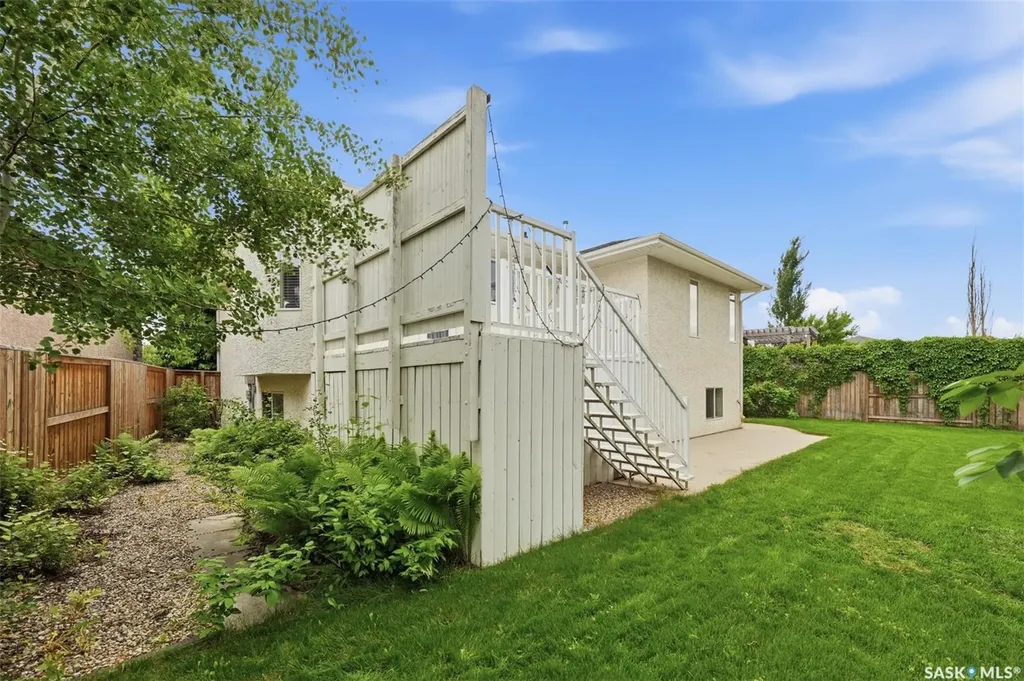 738 Wright Crescent Saskatoon SK S7N 4T8