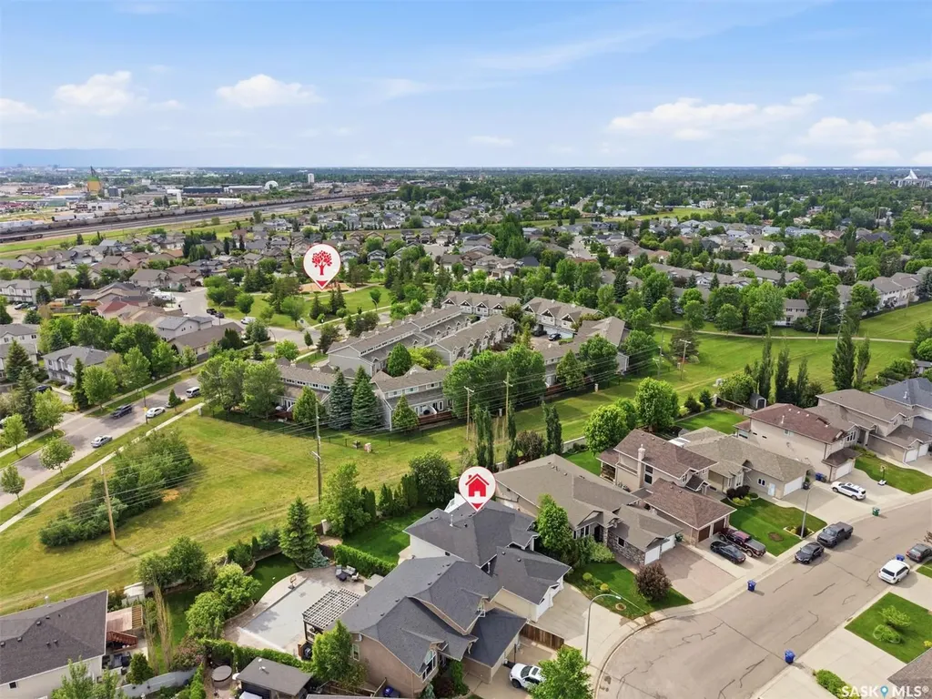 738 Wright Crescent Saskatoon SK S7N 4T8