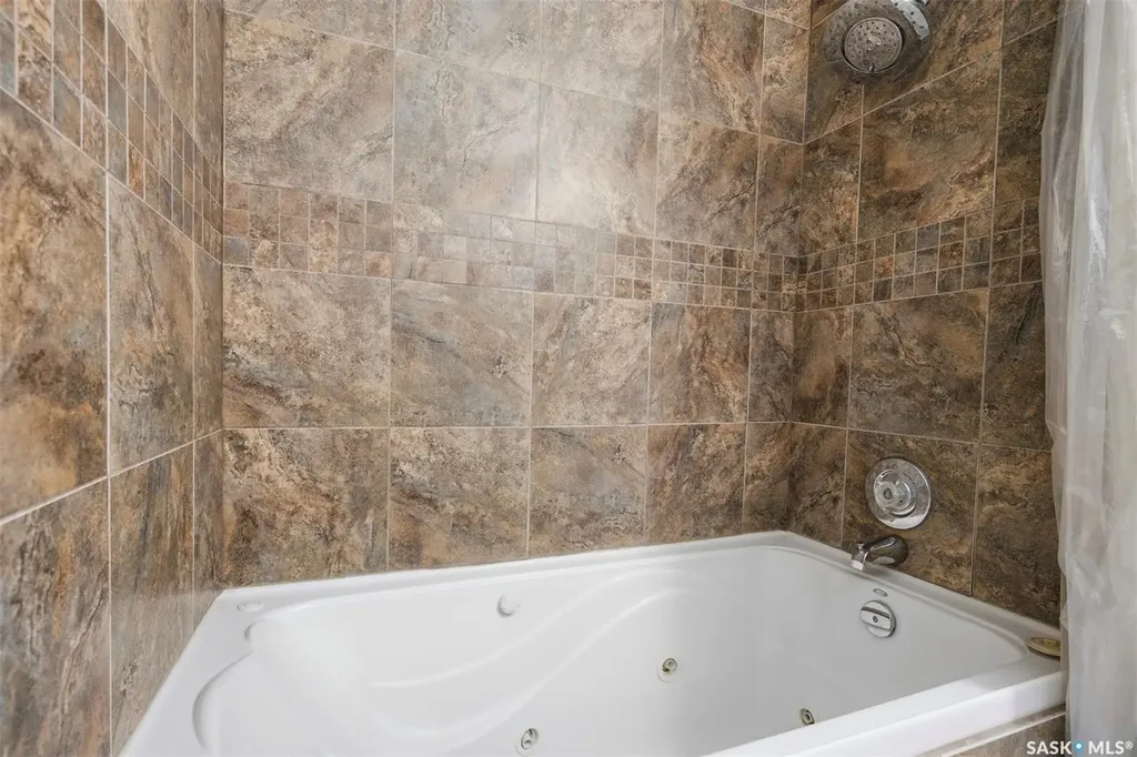 23 Nicholson Place Saskatoon SK S7L 5G7