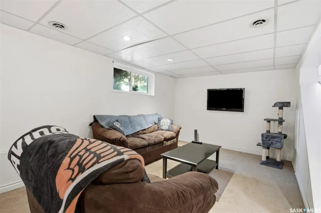23 Nicholson Place Saskatoon SK S7L 5G7