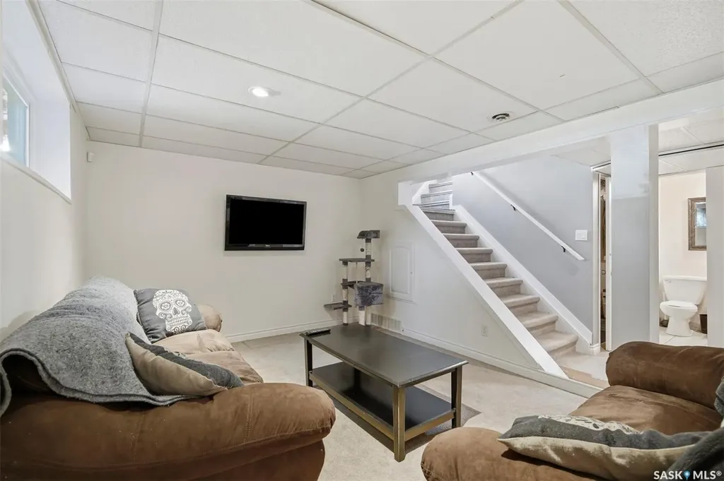 23 Nicholson Place Saskatoon SK S7L 5G7