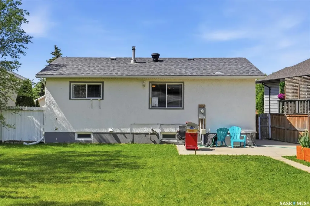 23 Nicholson Place Saskatoon SK S7L 5G7