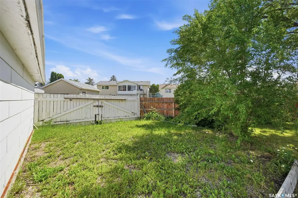 23 Nicholson Place Saskatoon SK S7L 5G7