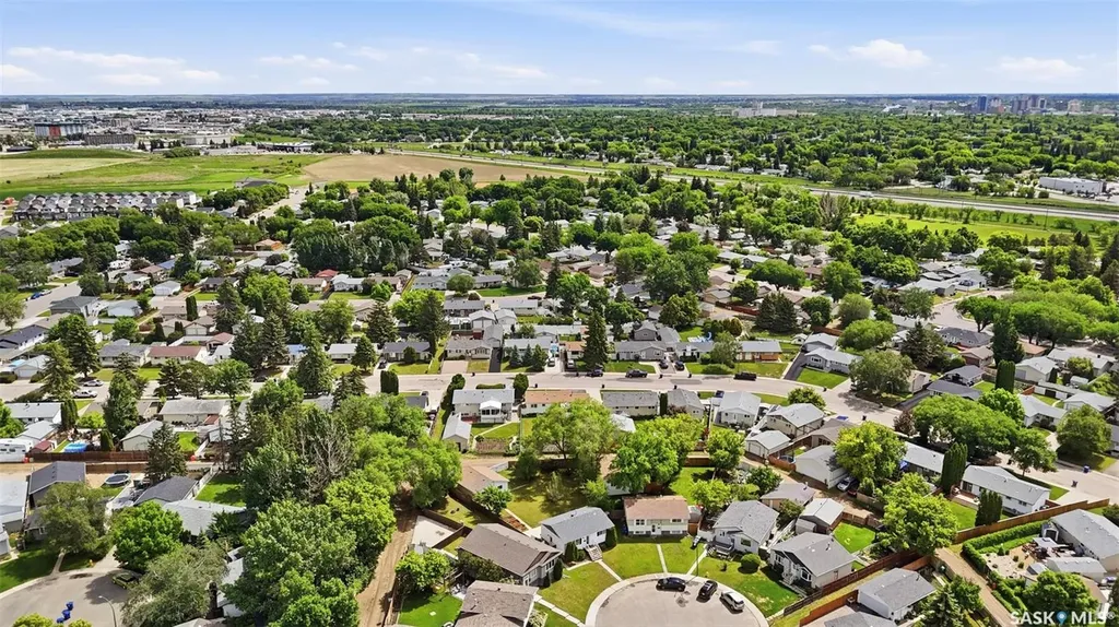 23 Nicholson Place Saskatoon SK S7L 5G7