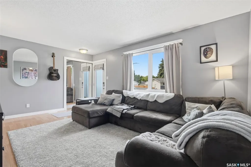 23 Nicholson Place Saskatoon SK S7L 5G7